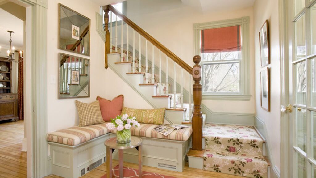 Here’s How You Can Create a Fashionable Entryway